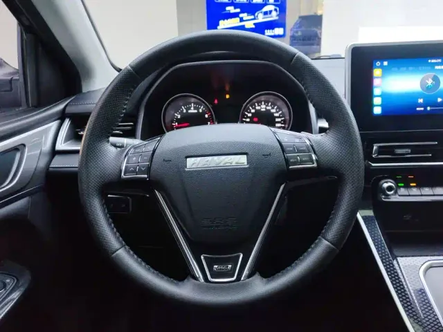 Haval M6 — Фото автомобиля 15