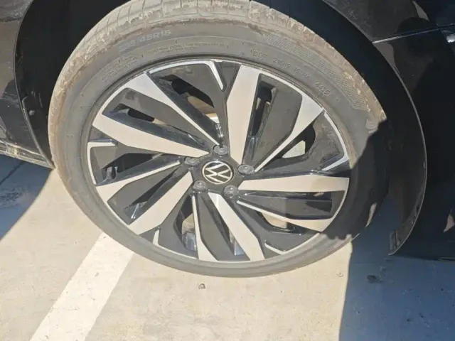 Volkswagen Passat — Фото автомобиля 6