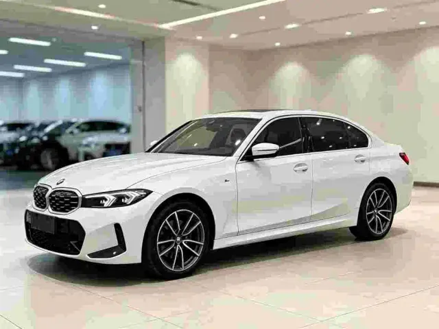 Фотография автомобиля — BMW 3 Series