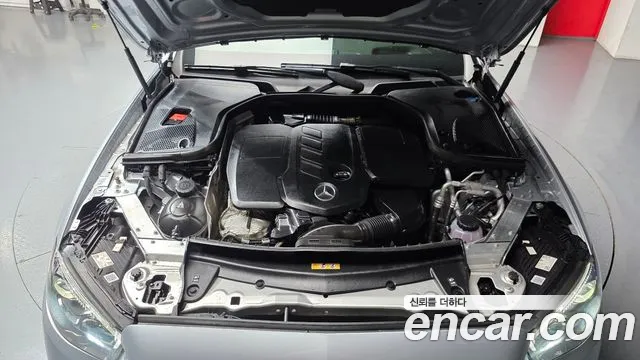 Mercedes-Benz E-Class — Фото автомобиля 6