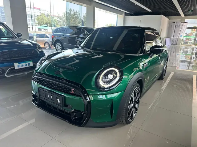 MINI Hatch — Фото автомобиля 3