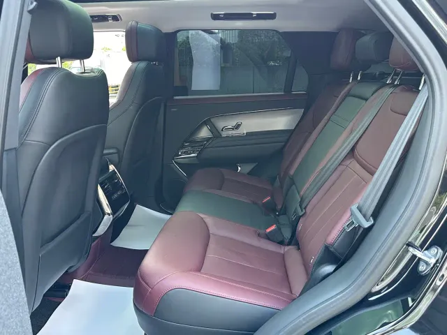 Land Rover Range Rover Sport — Фото автомобиля 8