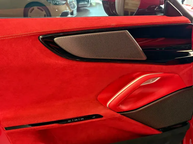 Ferrari Purosangue — Фото автомобиля 16