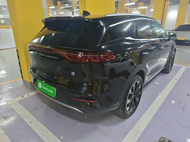 BYD Tang — Фото автомобиля 6