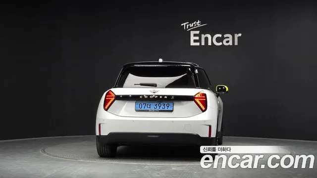MINI Cooper — Фото автомобиля 4