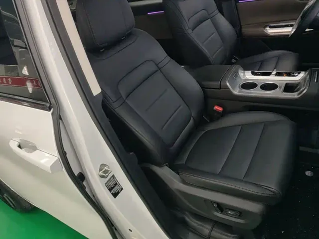 GAC Trumpchi E8 — Фото автомобиля 24