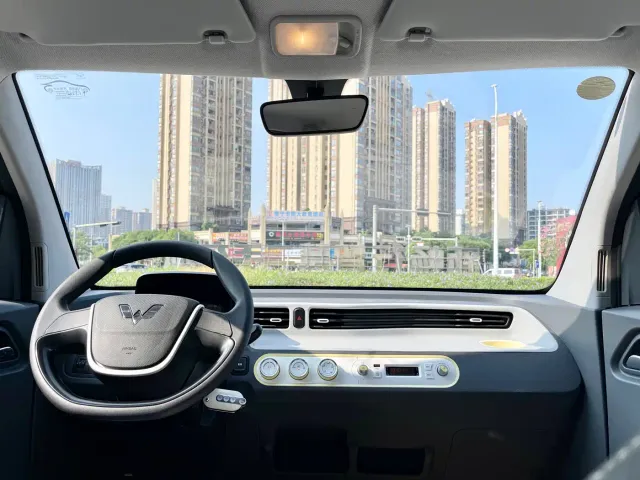 Wuling Hongguang Mini EV — Фото автомобиля 16