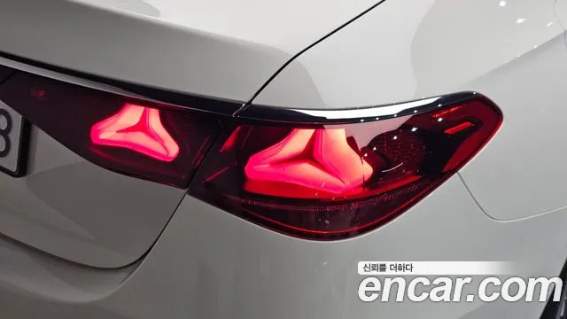 Mercedes-Benz E-Class W214 — Фото автомобиля 23