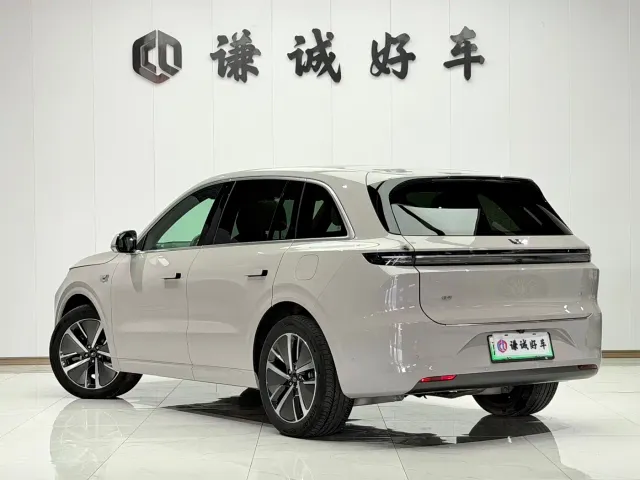 Li Auto L6 — Фото автомобиля 7