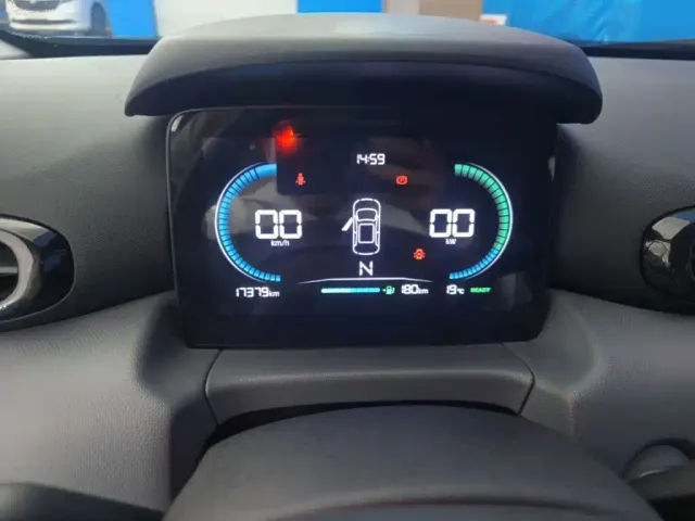 Leapmotor T03 — Фото автомобиля 11
