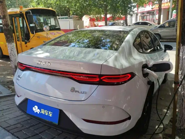 BYD Qin PLUS — Фото автомобиля 3
