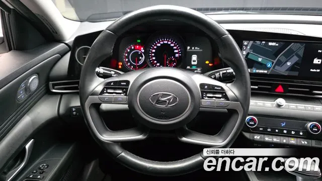 Hyundai AVANTE Avante (CN7) — Фото автомобиля 13