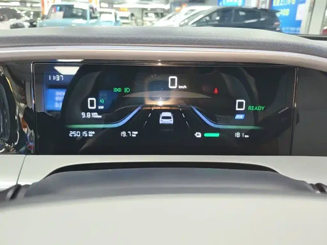 Geely Starry Wish — Фото автомобиля 11