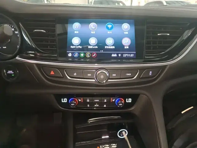 Buick Regal — Фото автомобиля 12