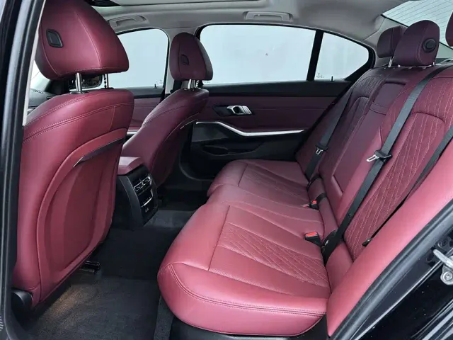 BMW 3 Series — Фото автомобиля 13