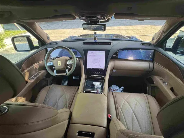 BYD U8L — Фото автомобиля 6