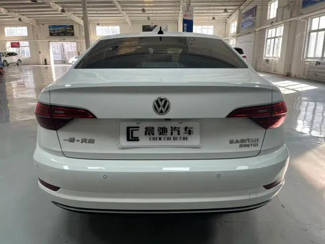 Volkswagen Sagitar — Фото автомобиля 5