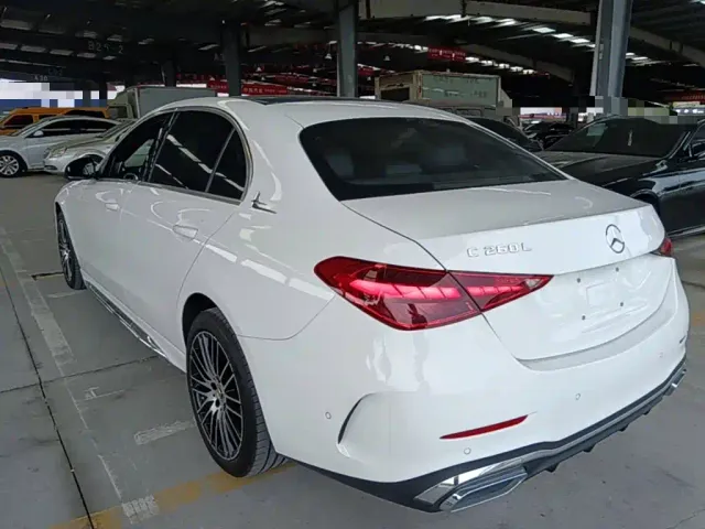 Mercedes-Benz C-Class — Фото автомобиля 4