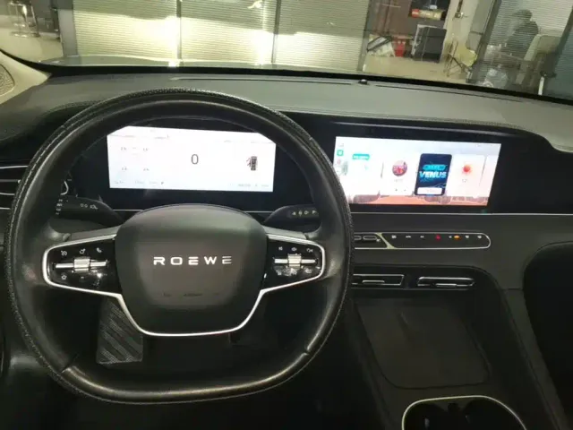 Roewe D7 — Фото автомобиля 13