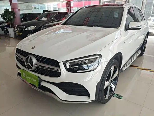 Фотография автомобиля — Mercedes-Benz GLC-Class