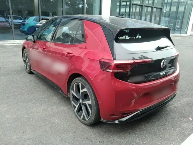 Volkswagen ID.3 — Фото автомобиля 4