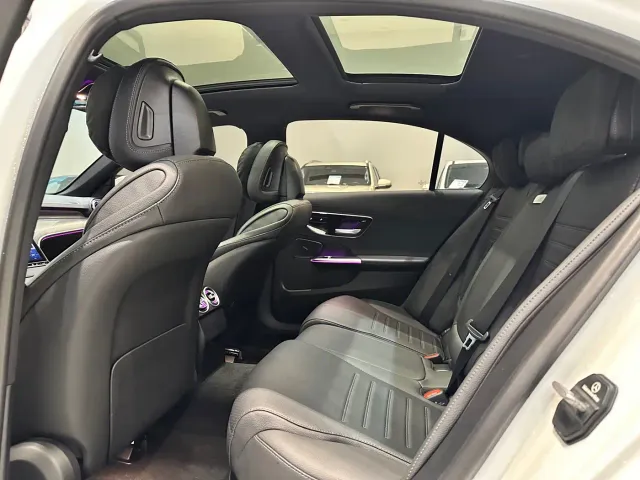 Mercedes-Benz C-Class — Фото автомобиля 10