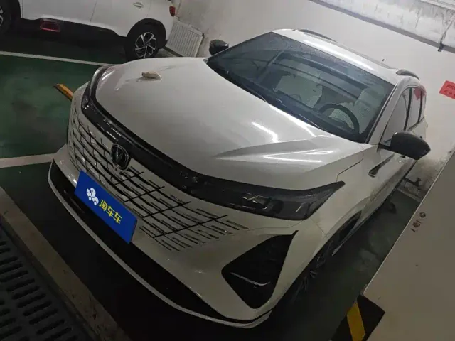 Фотография автомобиля — Changan CS75 Plus