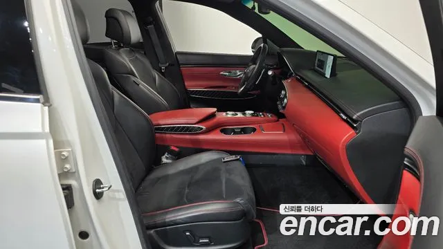 Genesis GV70 — Фото автомобиля 16