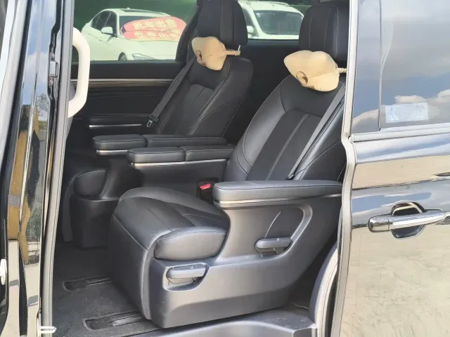GAC Trumpchi M8 — Фото автомобиля 3