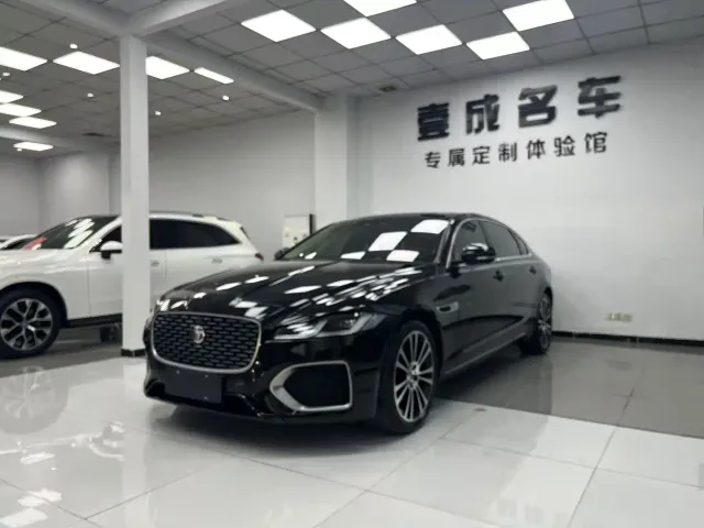 Фотография автомобиля — Jaguar XFL