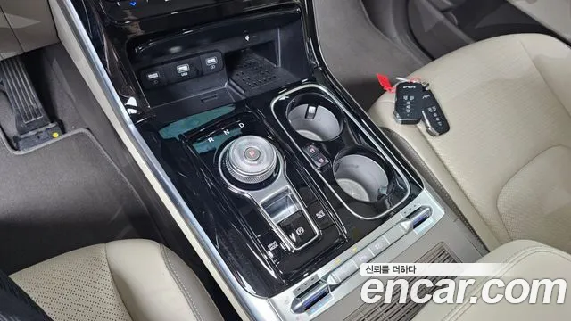 Kia Canival Carnival 4 поколение Бензин 9 мест Hi-Limousine — Фото автомобиля 9