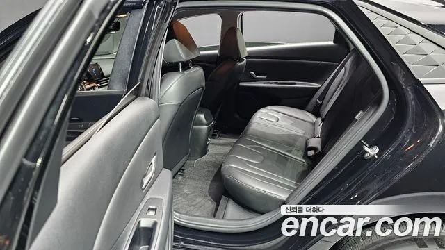 Hyundai AVANTE Новый Avante (CN7) — Фото автомобиля 28