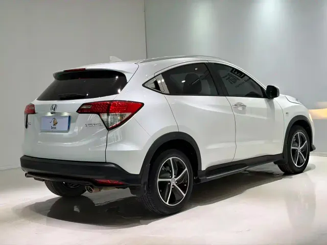 Honda Vezel — Фото автомобиля 6