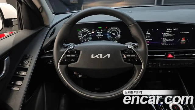 Kia Niro — Фото автомобиля 12