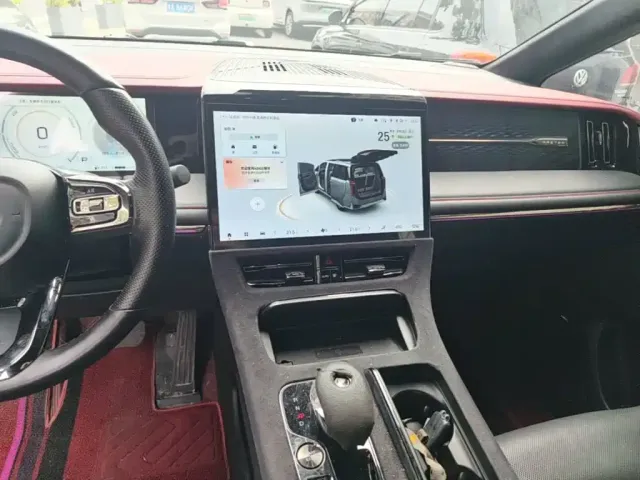GAC Trumpchi M8 — Фото автомобиля 12