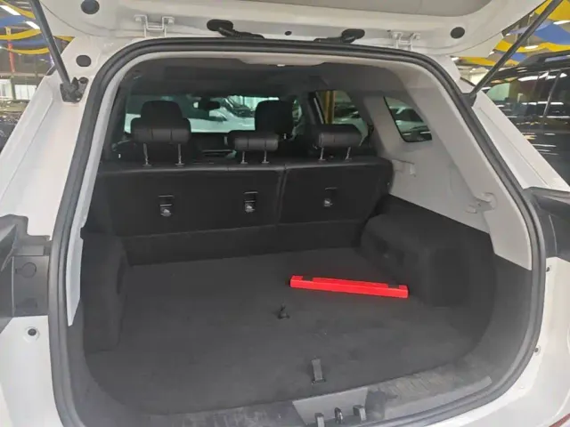 Chery Tiggo 8 — Фото автомобиля 18