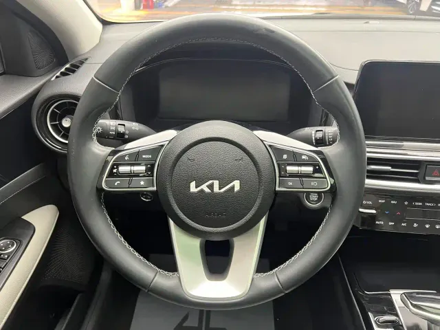 Kia K3 — Фото автомобиля 10