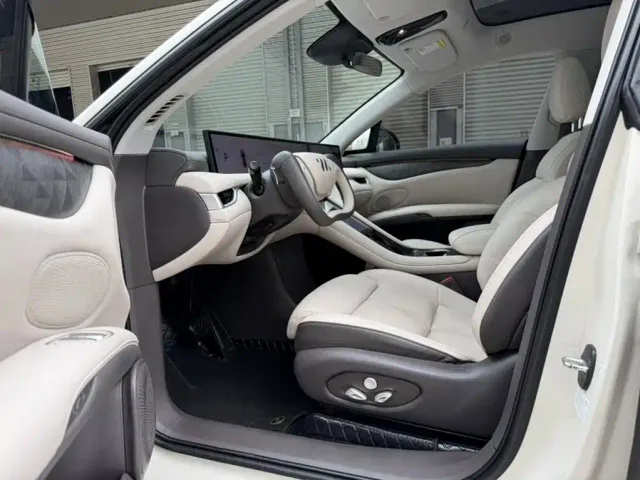 IM Motors LS6 — Фото автомобиля 9