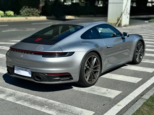 Porsche 911 — Фото автомобиля 6
