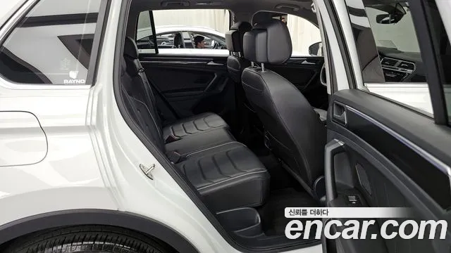 Volkswagen Tiguan Tiguan 2 поколение 2.0 TDI Prestige — Фото автомобиля 12