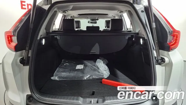 Honda CR-V CR-V 5-е поколение 2.0 гибрид Touring 4WD — Фото автомобиля 20