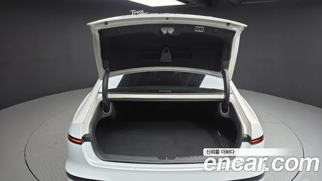 Hyundai Grandeur GN7 — Фото автомобиля 26