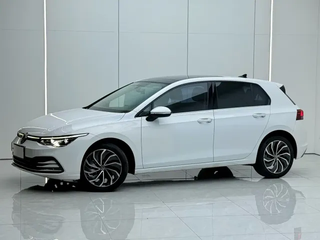Фотография автомобиля — Volkswagen Golf