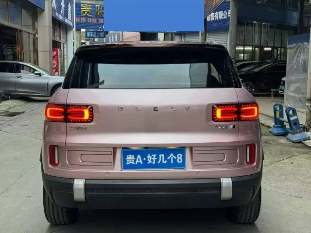 Geely ICON — Фото автомобиля 9