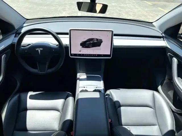 Tesla Model Y 2024 Long Range AWD — Фото автомобиля 5