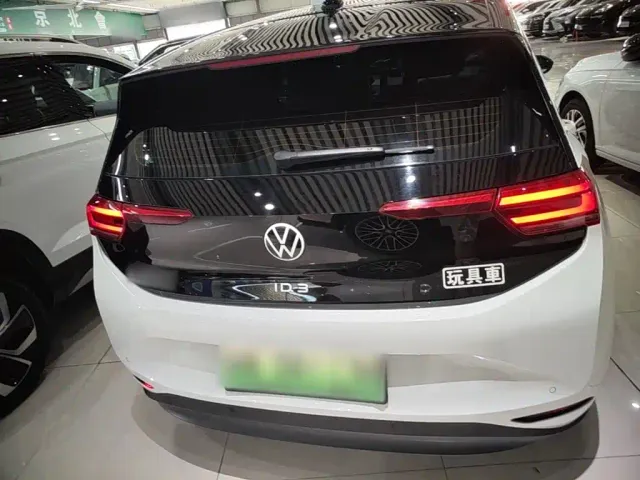 Volkswagen ID.3 — Фото автомобиля 5