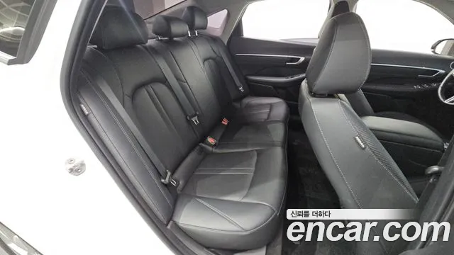 Hyundai Sonata Sonata Edge(DN8) 2.0 LPG(Для проката) — Фото автомобиля 9