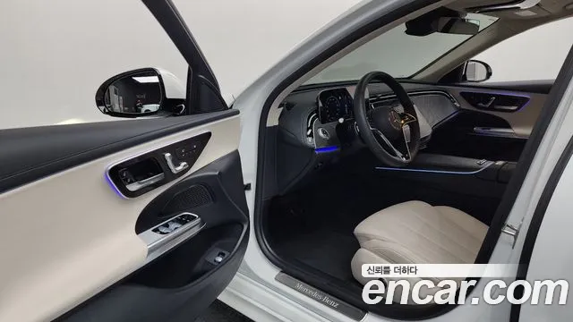 Mercedes-Benz E-Class — Фото автомобиля 9