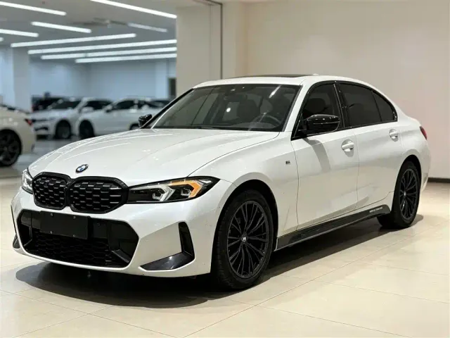 Фотография автомобиля — BMW 3 Series