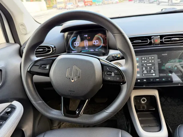 Leapmotor T03 — Фото автомобиля 15